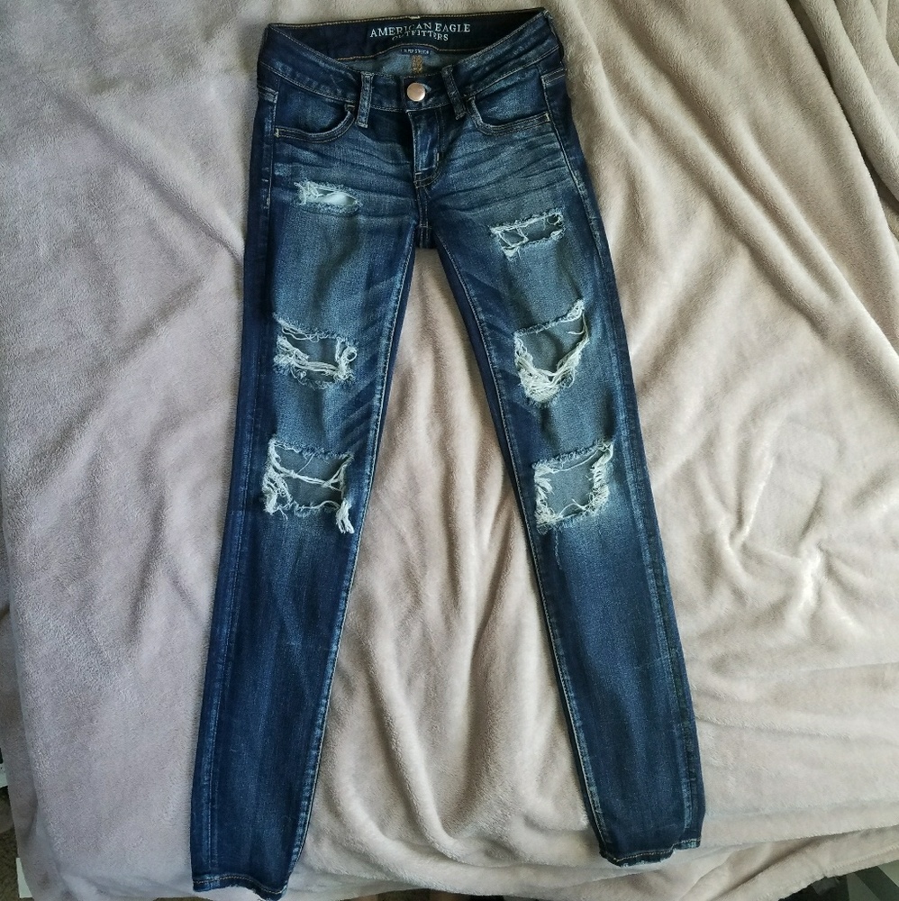 AE super low rise destroyed, ripped jeggings